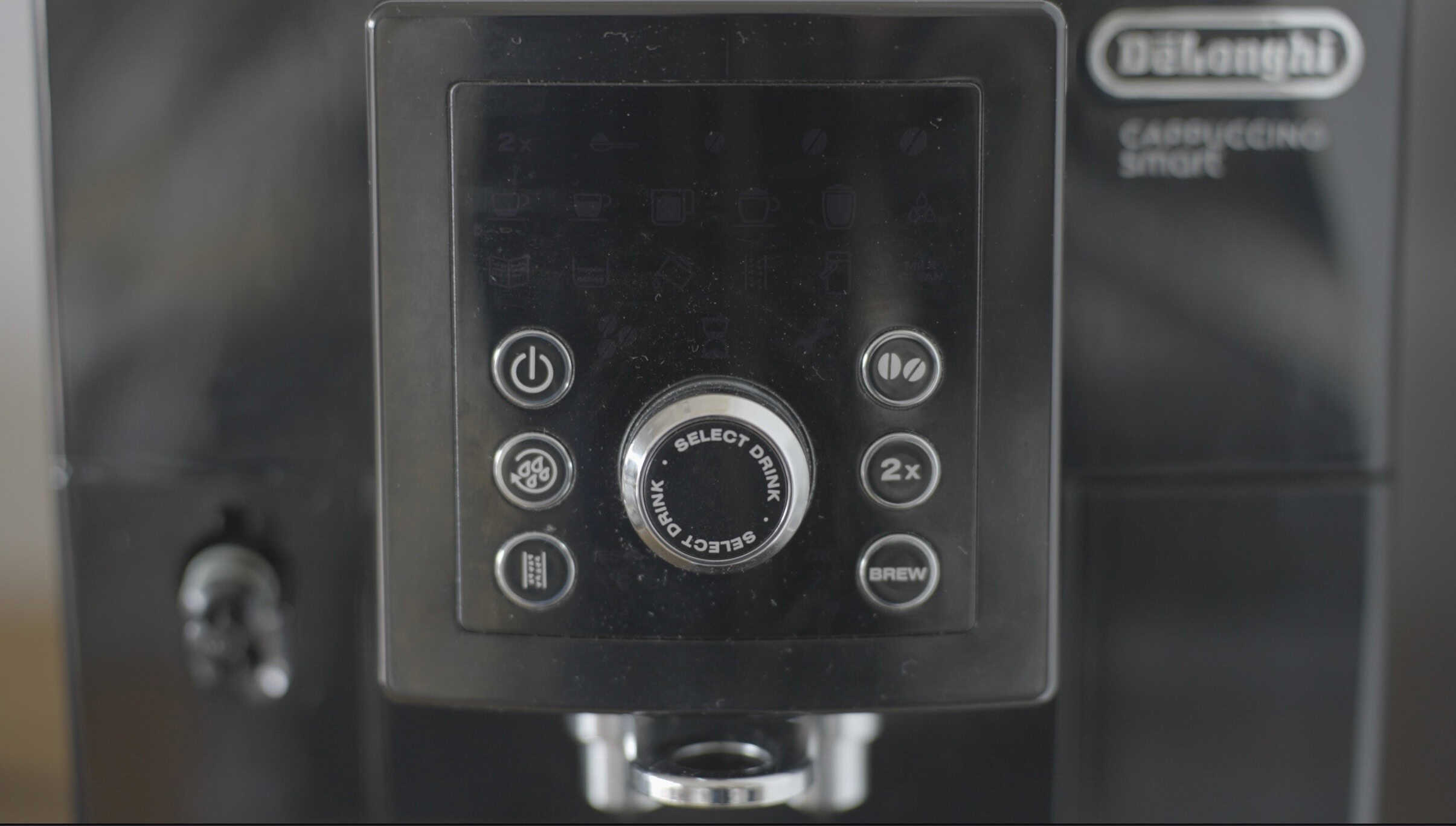 Entkalkung der Delonghi Ecam 23.266 Schritt für Schritt Anleitung als Video kiekste.tv